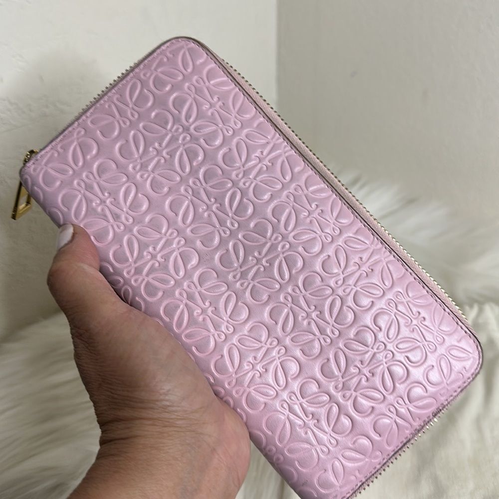 💯Authentic LOEWE PINK EMBOSSED  Long WALLET 🍀 - Picture 16 of 16